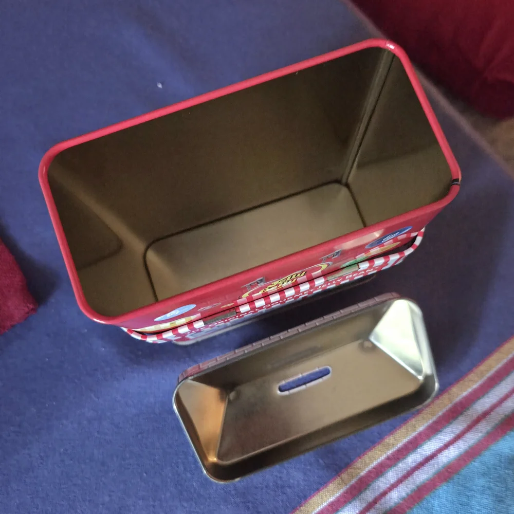 Jelly Belly Graphic Tin Bank with Moveable Awning Red White
